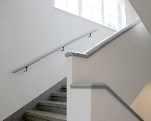 Treppenhaus im Hauptgebäude des Gewerbezentrums Einsiedel