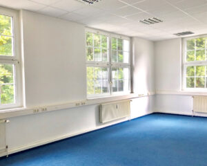Leere Büroflächen im Gewerbezentrum Einsiedel