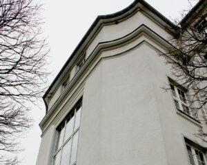 Blick auf das Hauptgebäude (Gewerbezentrum Einsiedel)